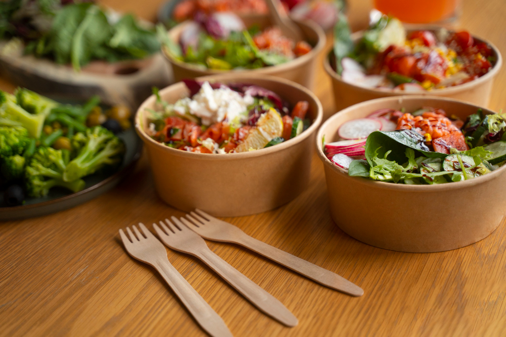 Planejamento alimentar: guia prático para a sua rotina 2 Marmitas de Salada