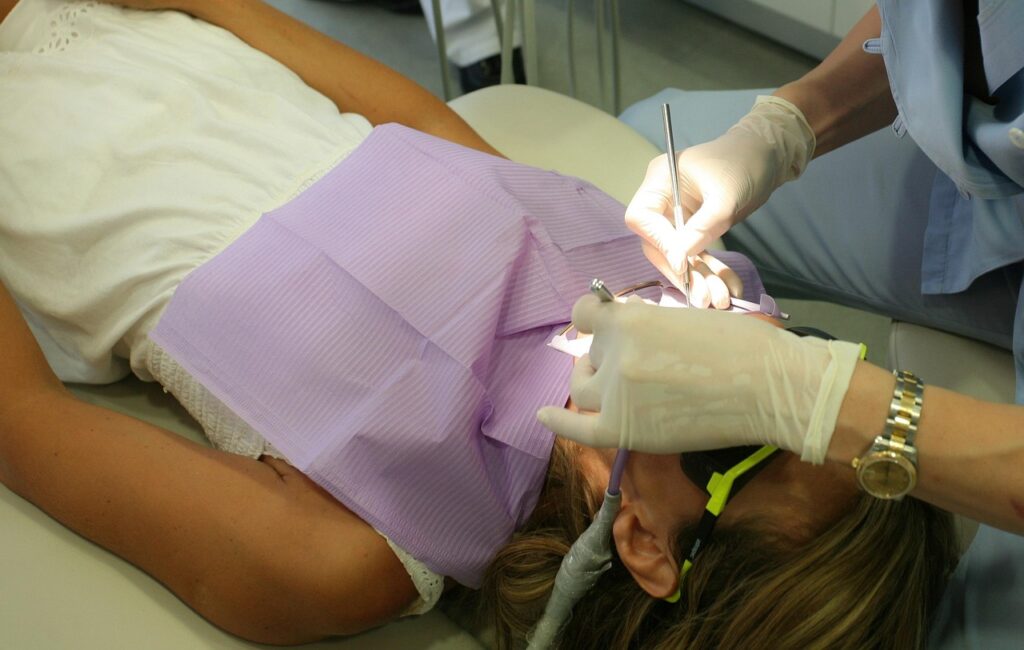 Implante dentário dói